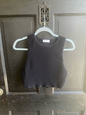 Babaton Black Ribbed Cropped Tank